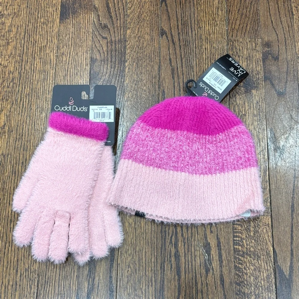 Cuddl Duds Two-Tone Pink Hat and Gloves